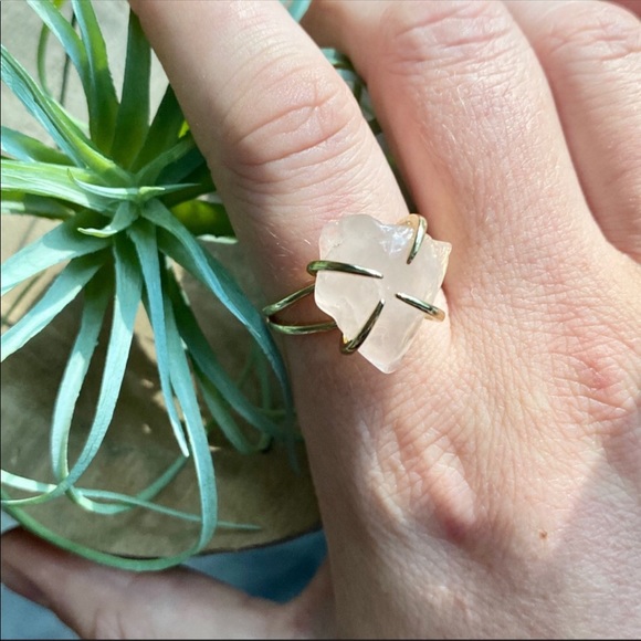 Raw Rose Quartz Ring - Picture 4 of 12